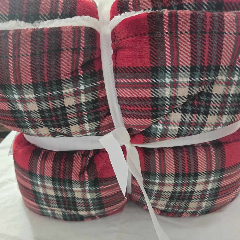 SHERAP Plaid Red and Black Holiday Throw Blanket REVERSIBLE NWT